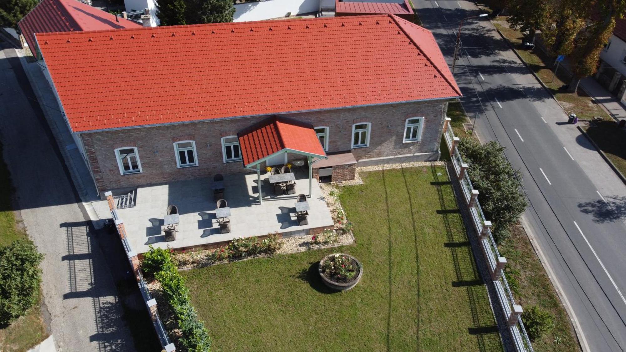 Kira Panzio Bed and Breakfast Lengyeltoti Εξωτερικό φωτογραφία